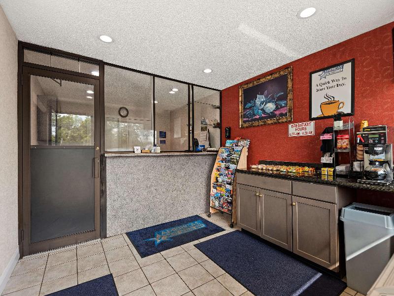 Econo Lodge Laurel Racetrack image
