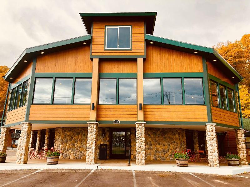 Econo Lodge Lakeside image
