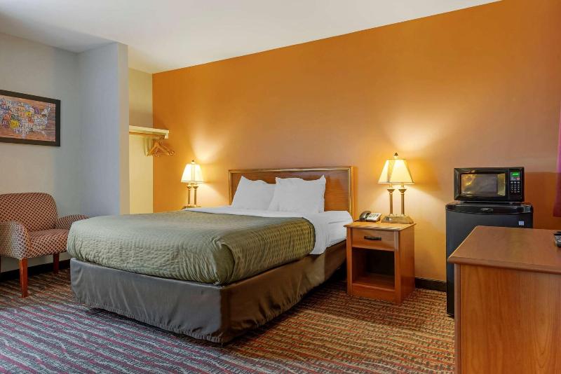 Econo Lodge Lakeside image