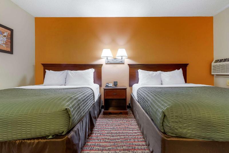 Econo Lodge Lakeside image