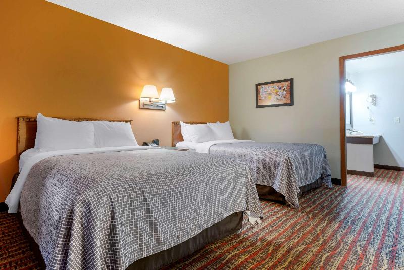 Econo Lodge Lakeside image