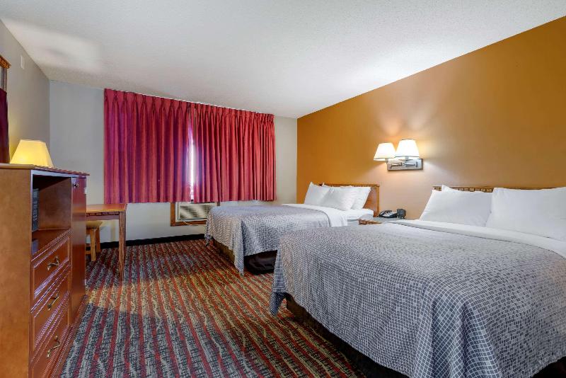 Econo Lodge Lakeside image