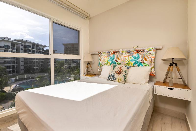 Playa Caracol Rentals image
