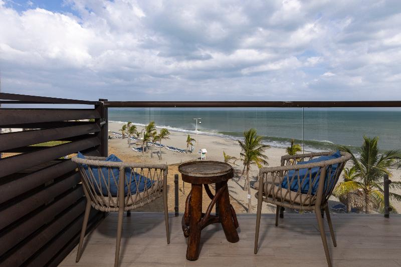 Playa Caracol Rentals image