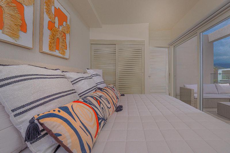 Playa Caracol Rentals image