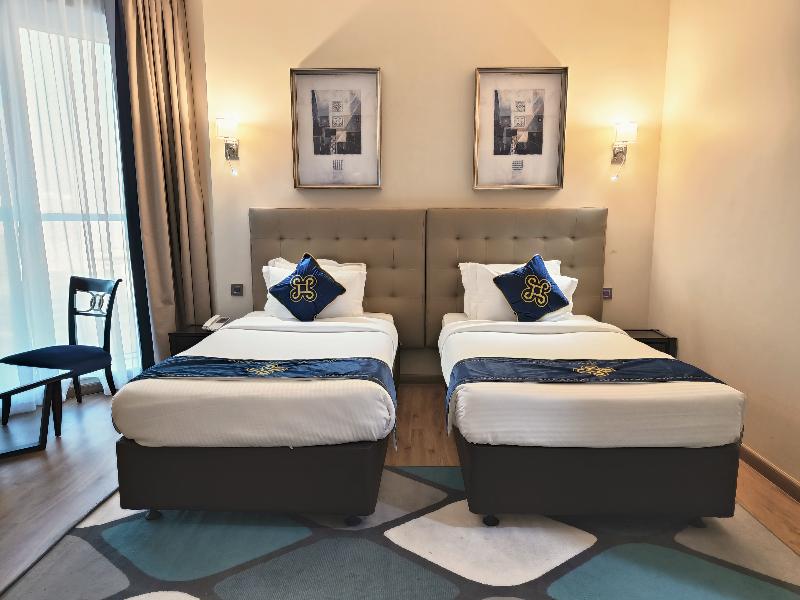Seven Seas Hotel image