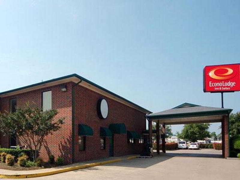 ECONO LODGE INN AND SUITES