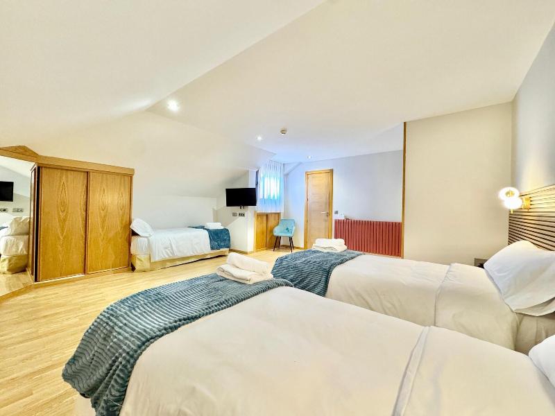 Hotel Diró image
