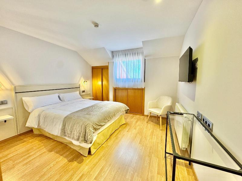 Hotel Diró image