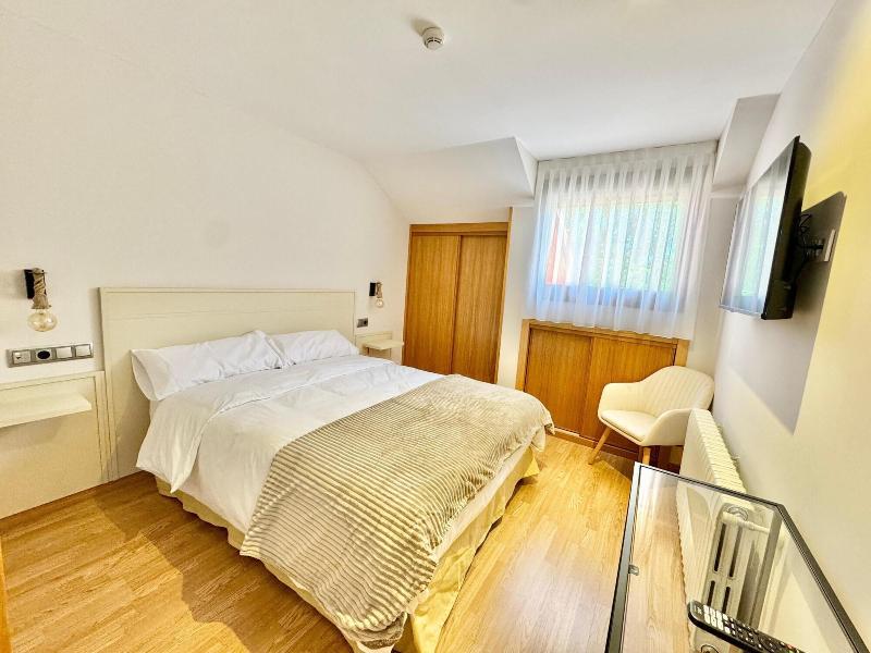 Hotel Diró image
