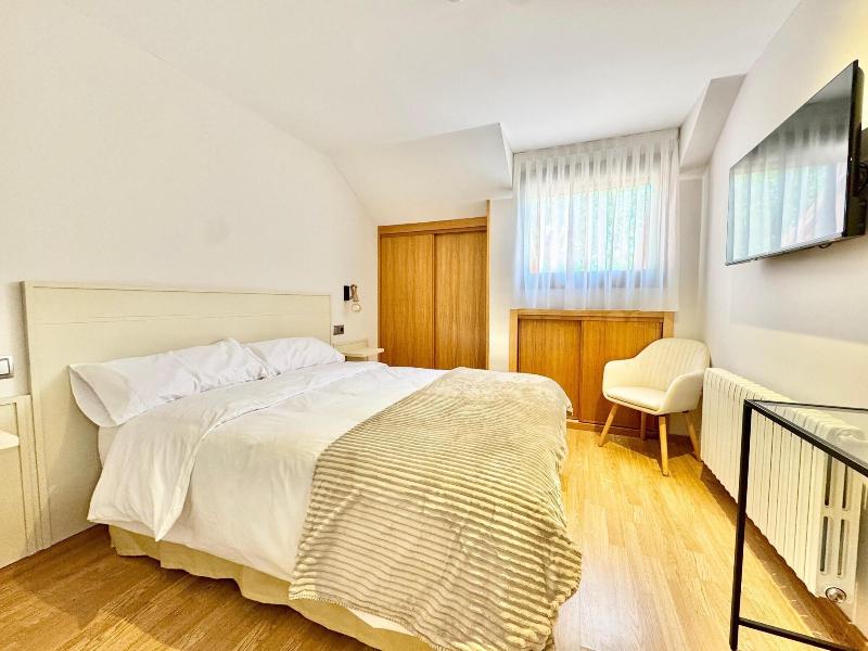 Hotel Diró image