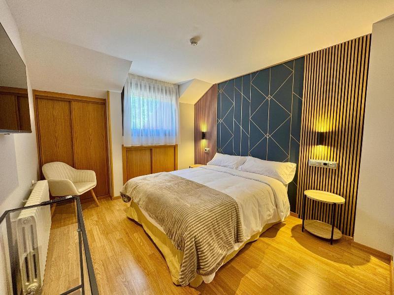 Hotel Diró image