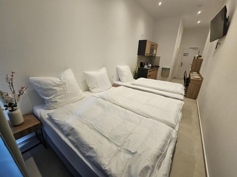 Aparthotel Rahl image