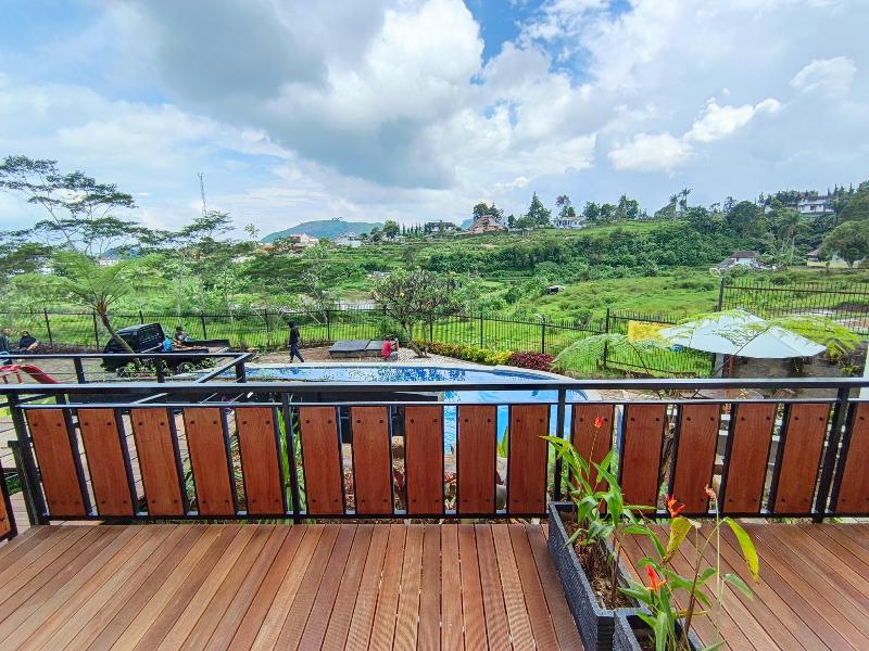 Mamifokobo Hotel & Glamping By Zuzu image