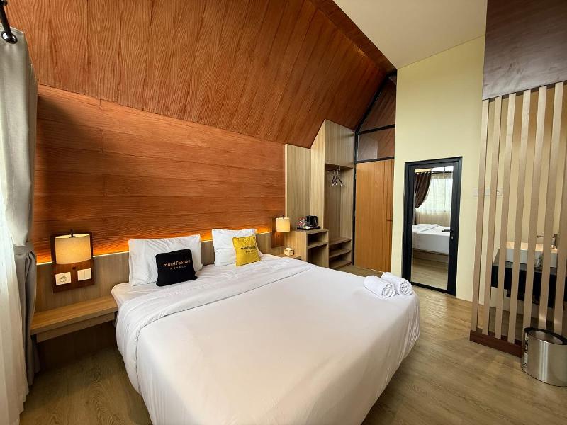 Mamifokobo Hotel & Glamping By Zuzu image