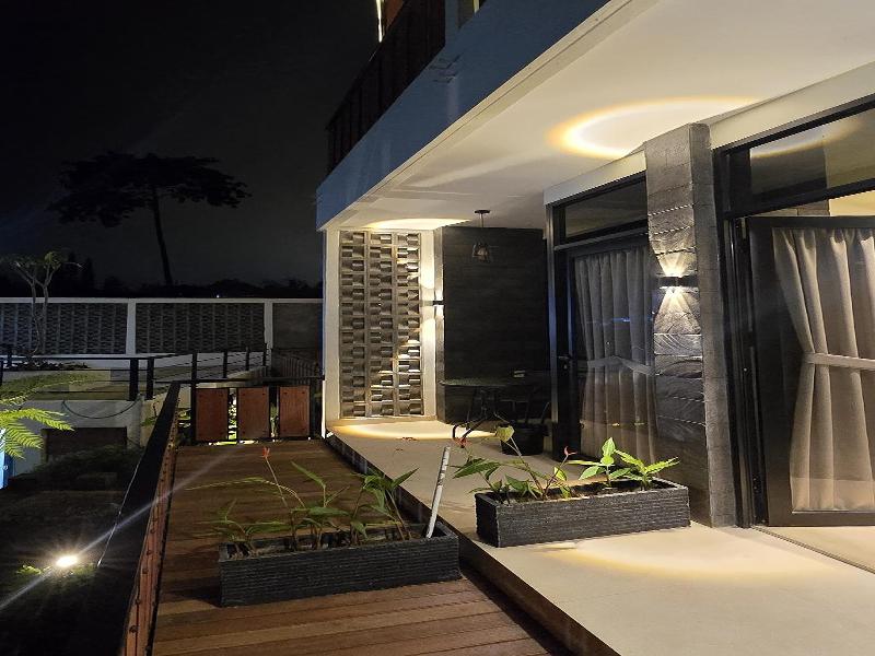 Mamifokobo Hotel & Glamping By Zuzu image