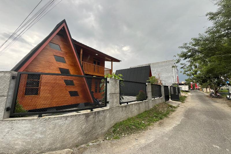 Villa Tapian Banda By Zuzu