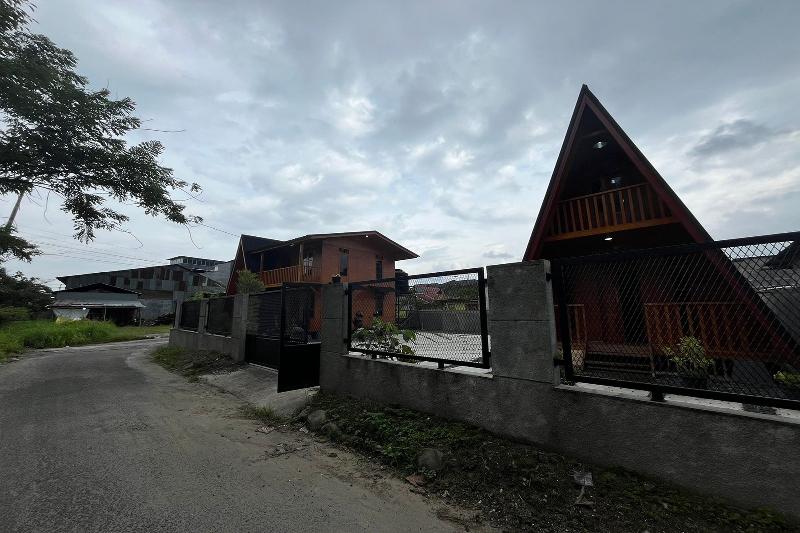Villa Tapian Banda By Zuzu image