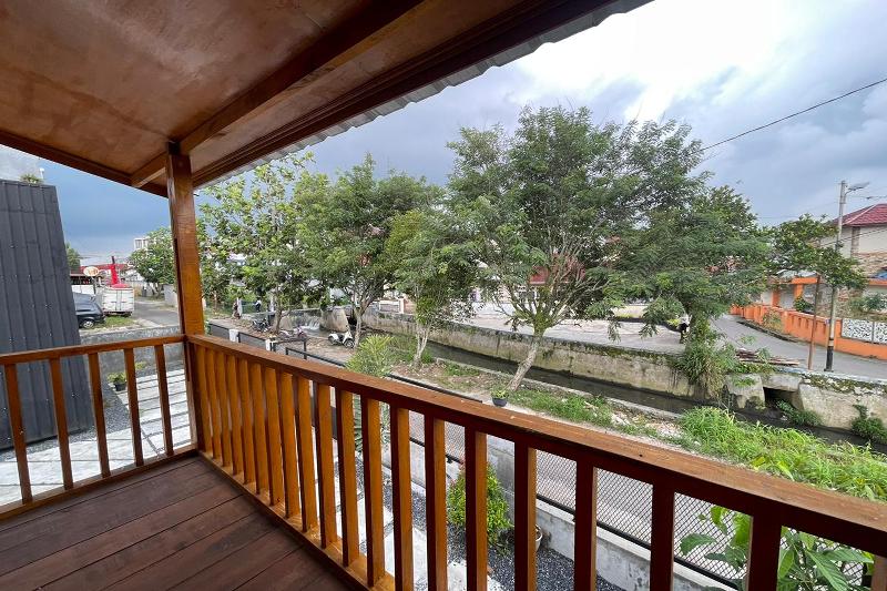 Villa Tapian Banda By Zuzu image