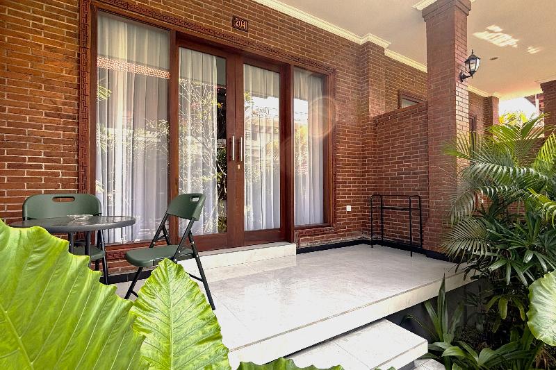 Bali Bata Canggu Guesthouse By Zuzu image