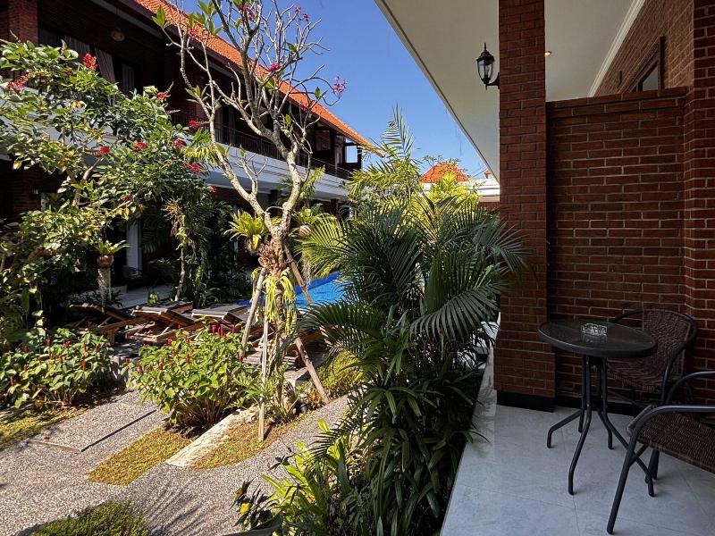 Bali Bata Canggu Guesthouse By Zuzu image