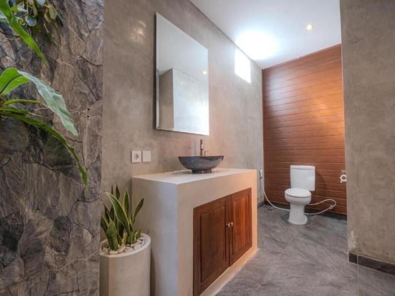 Bali Bata Canggu Guesthouse By Zuzu image