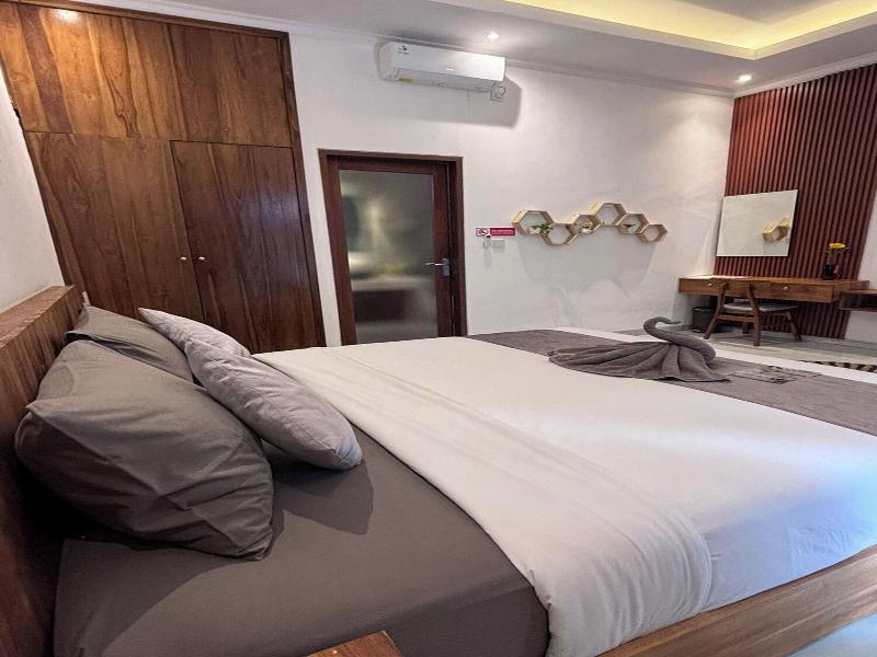 Bali Bata Canggu Guesthouse By Zuzu image