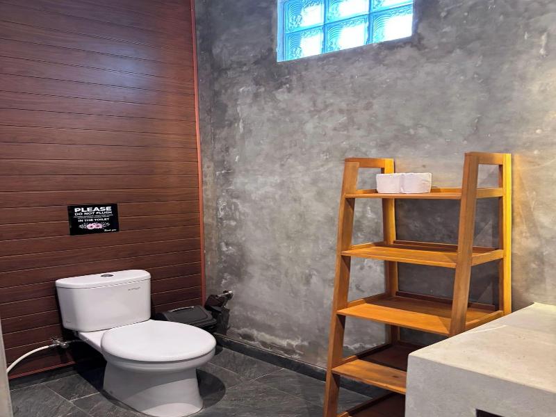 Bali Bata Canggu Guesthouse By Zuzu image