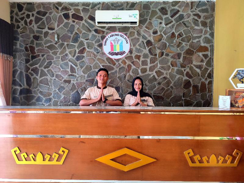 Esemka Hotel And Convention Kotabumi By Zuzu image