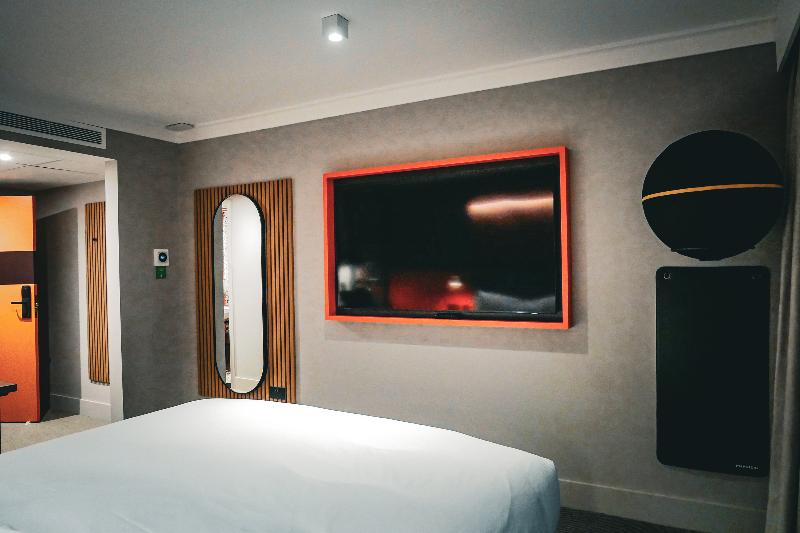 Village Hotel Reading image