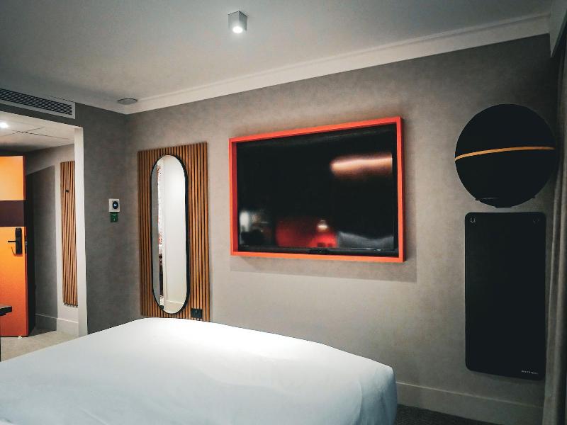 Village Hotel Reading image