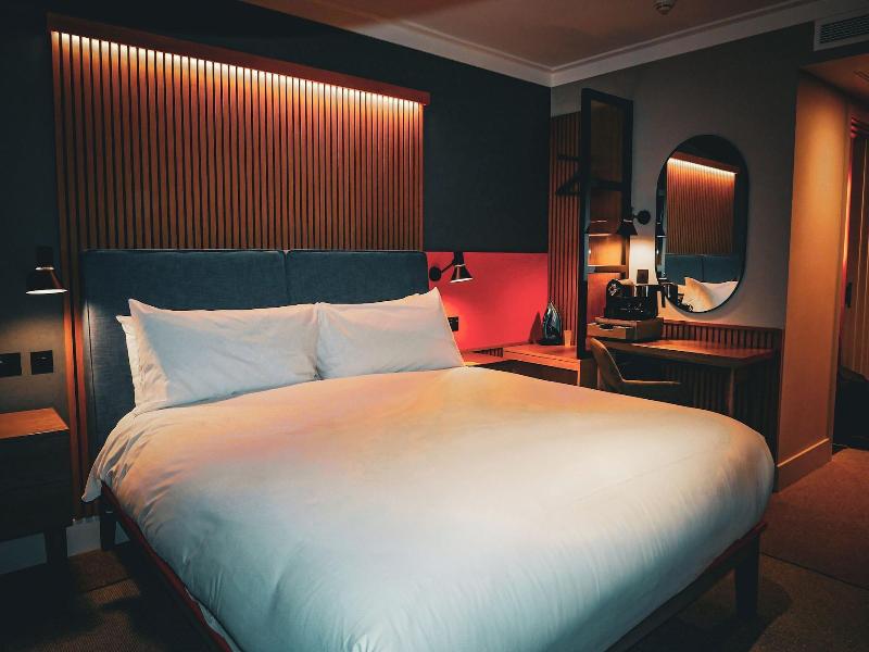 Village Hotel Reading image