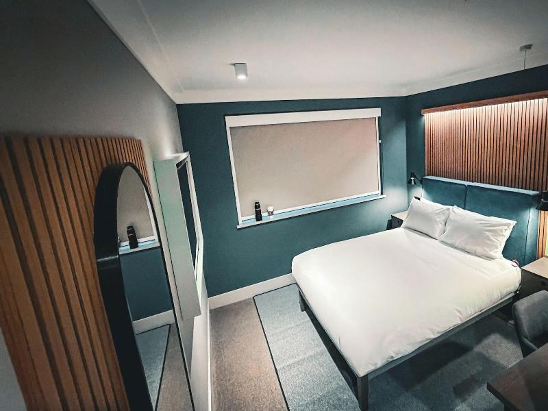 Village Hotel Reading image
