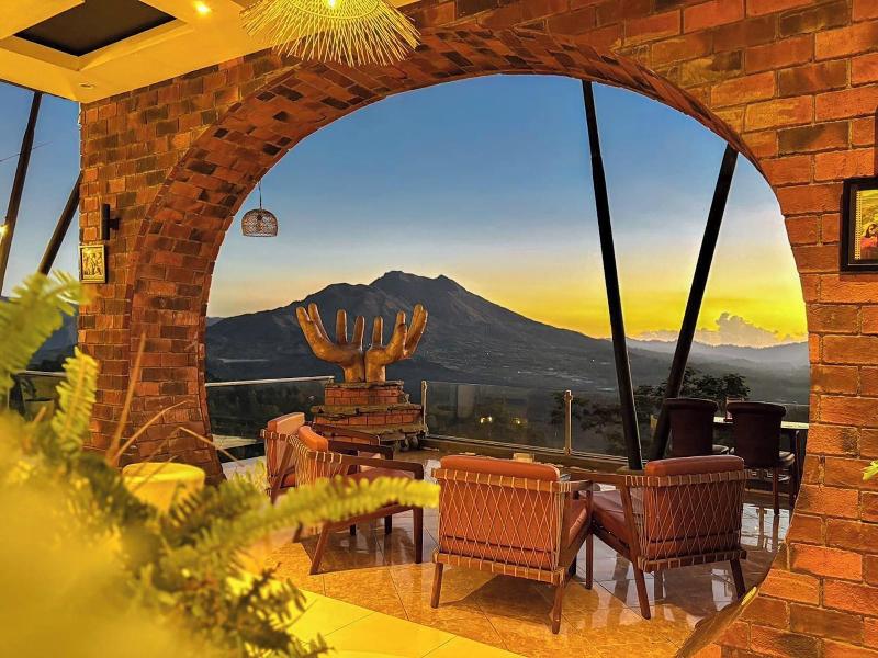 Caldera Hotel & Restaurant By Zuzu image