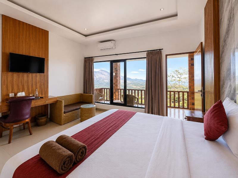Caldera Hotel & Restaurant By Zuzu image