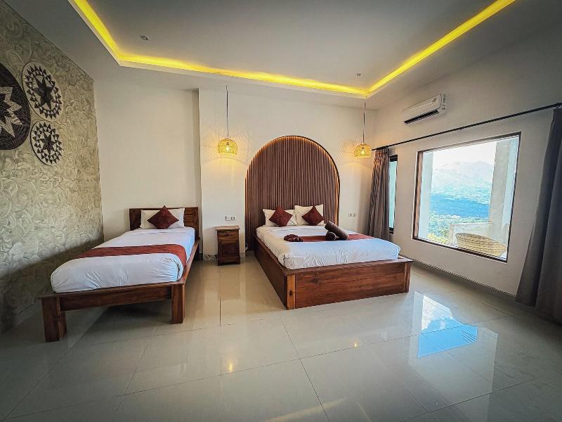 Caldera Hotel & Restaurant By Zuzu image