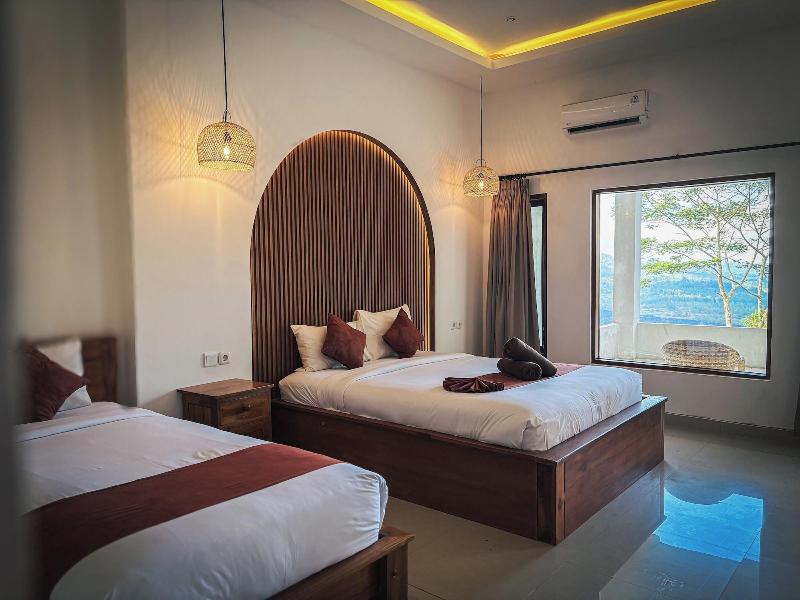 Caldera Hotel & Restaurant By Zuzu image
