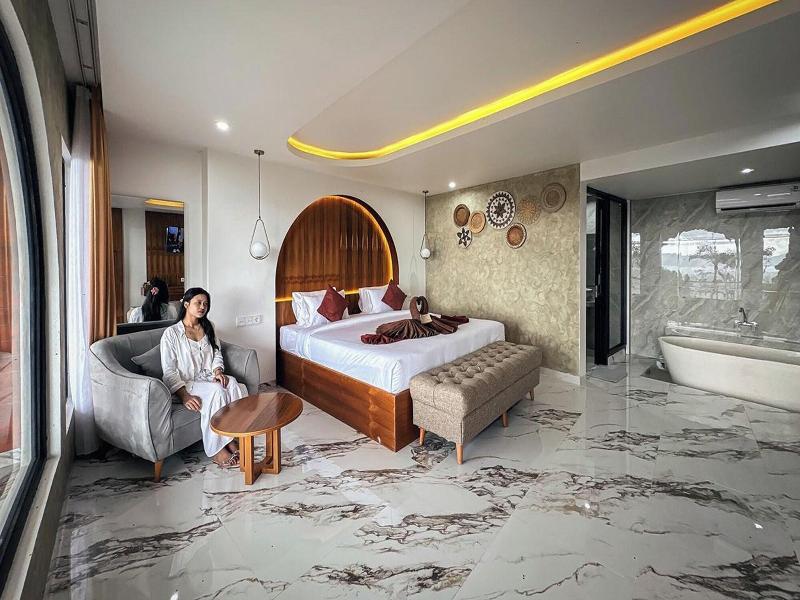 Caldera Hotel & Restaurant By Zuzu image