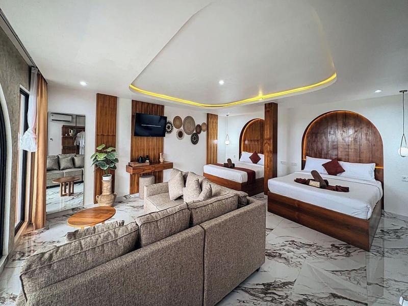Caldera Hotel & Restaurant By Zuzu image