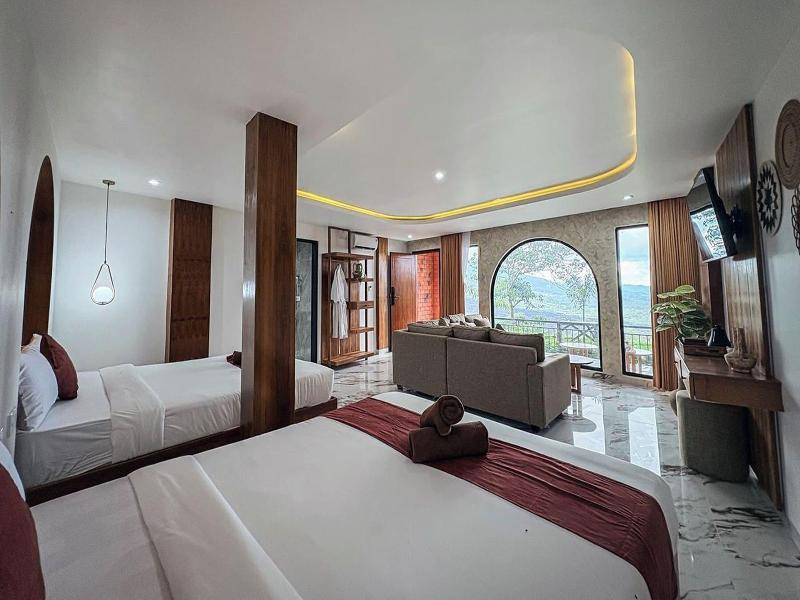 Caldera Hotel & Restaurant By Zuzu image