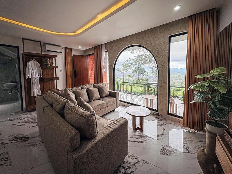 Caldera Hotel & Restaurant By Zuzu image