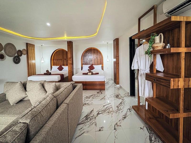 Caldera Hotel & Restaurant By Zuzu image