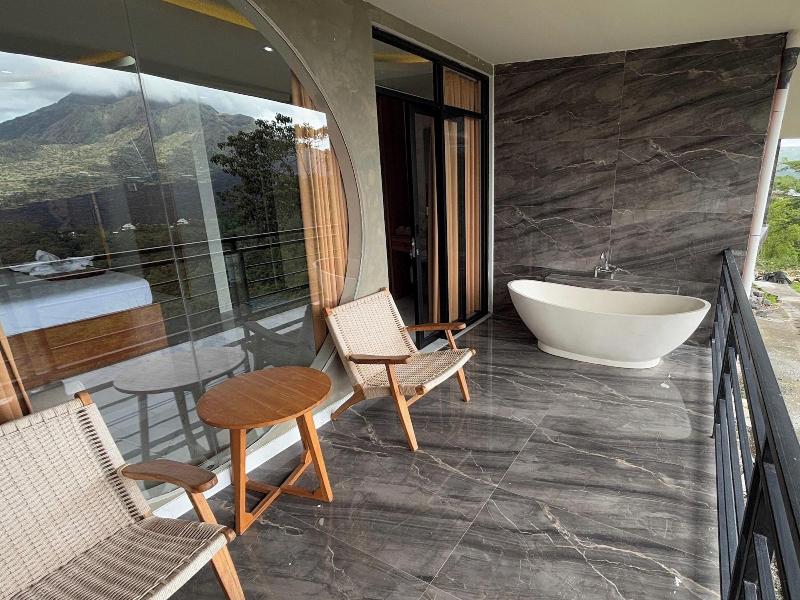 Caldera Hotel & Restaurant By Zuzu image