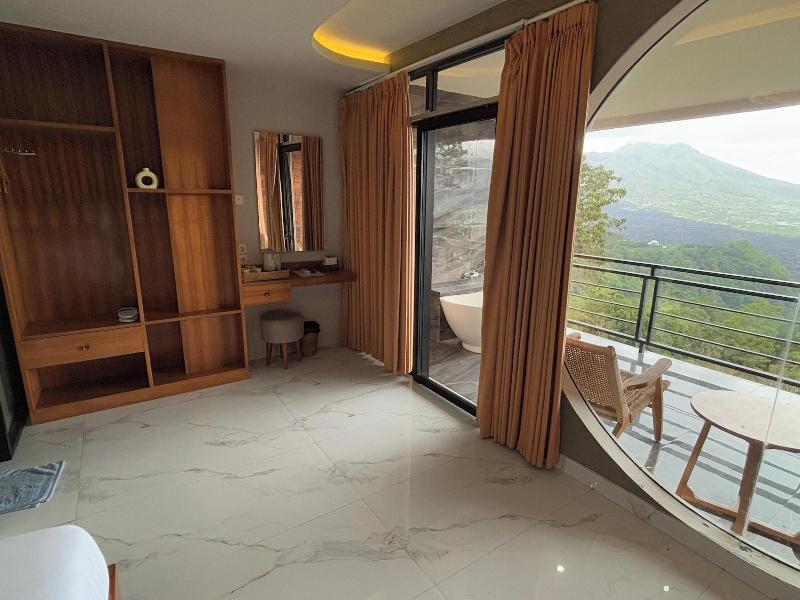 Caldera Hotel & Restaurant By Zuzu image