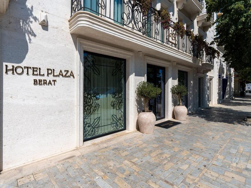 Plaza Berat image