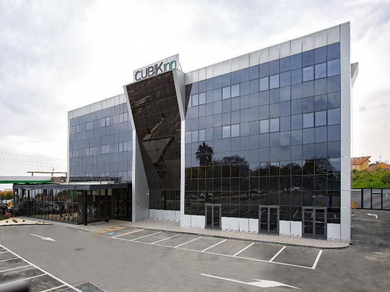 Cubik Inn image