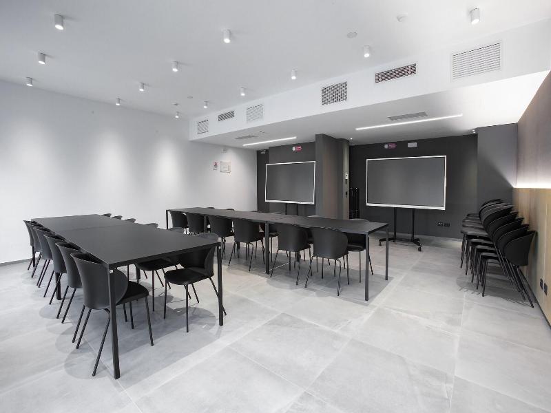 Cubik Inn image