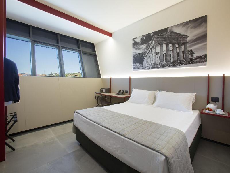 Cubik Inn image