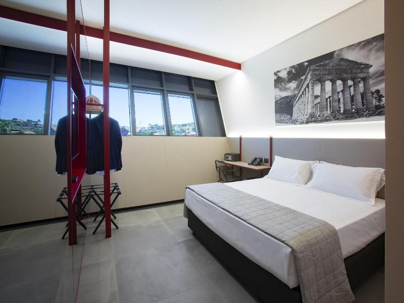 Cubik Inn image