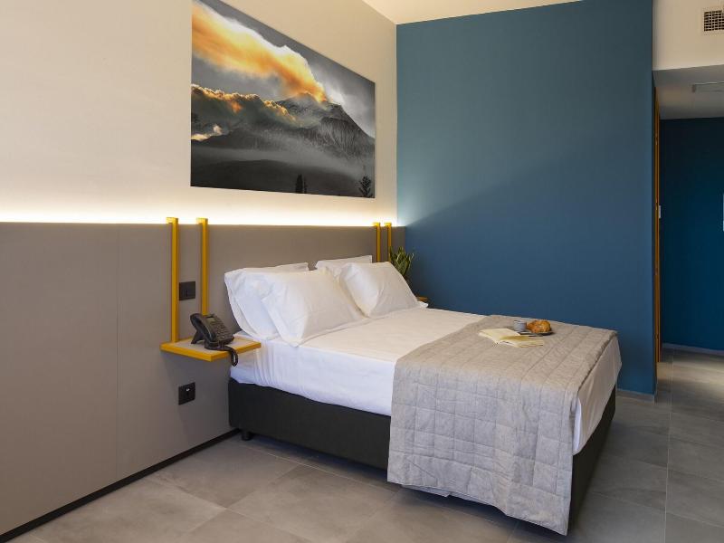 Cubik Inn image